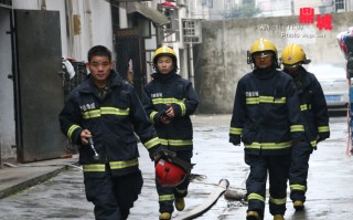 常德鼎城消防队及时出警，杜绝一次险情